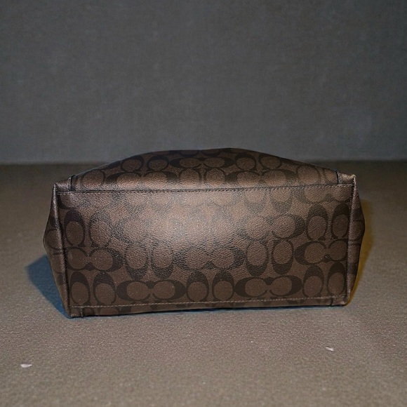 Coach City Tote with Pouch - Picture 4 of 12